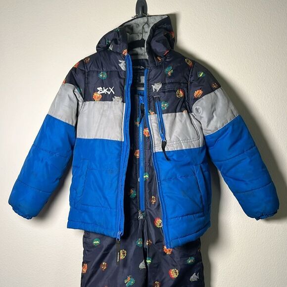 Skechers Youth Snow Set jacket and snow bibs - Picture 1 of 11